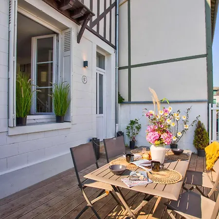 Marie Normand Holiday home Deauville